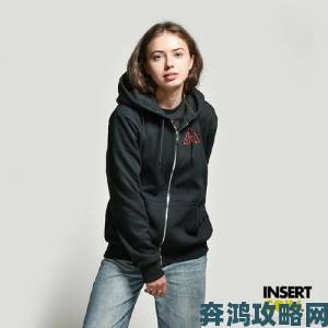 InsertCoin携手《如龙》推出大衣、夹克等服饰系列